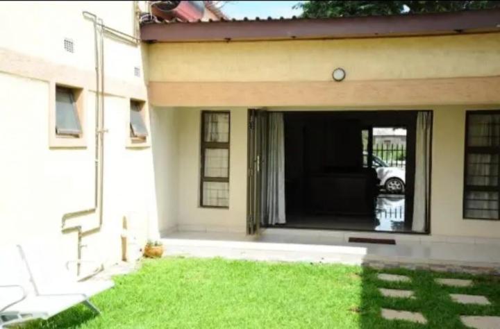 Pillacol Guest House Водопад Виктория Экстерьер фото
