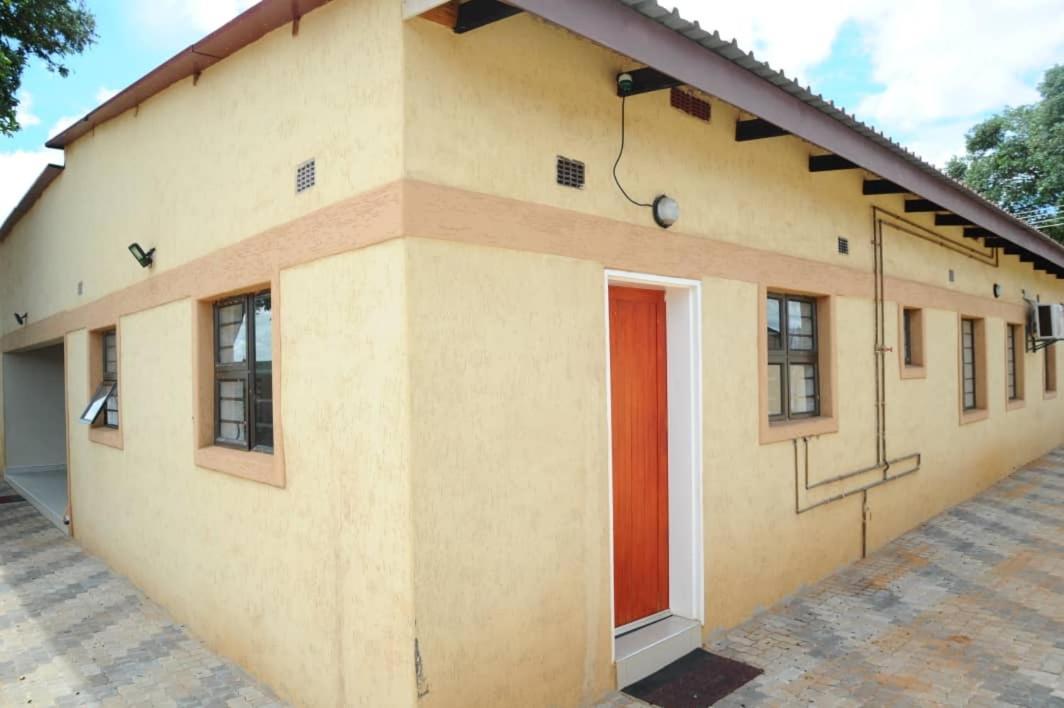 Pillacol Guest House Водопад Виктория Экстерьер фото