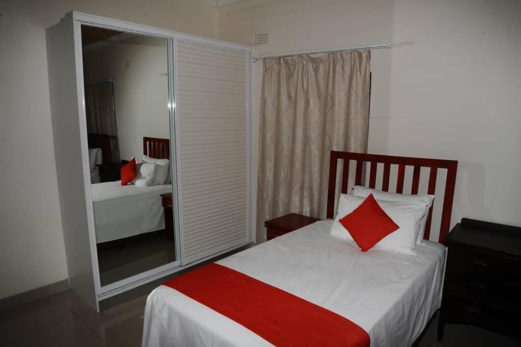 Pillacol Guest House Водопад Виктория Экстерьер фото